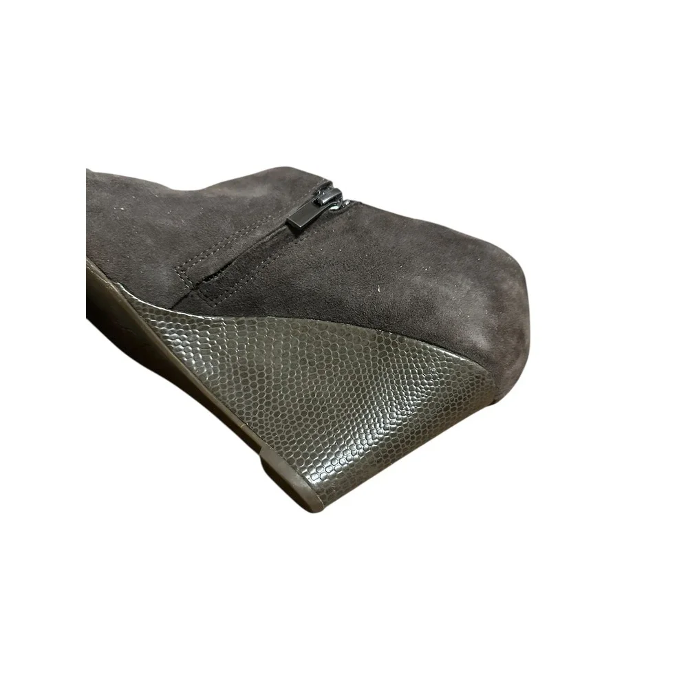Clarks elevated design